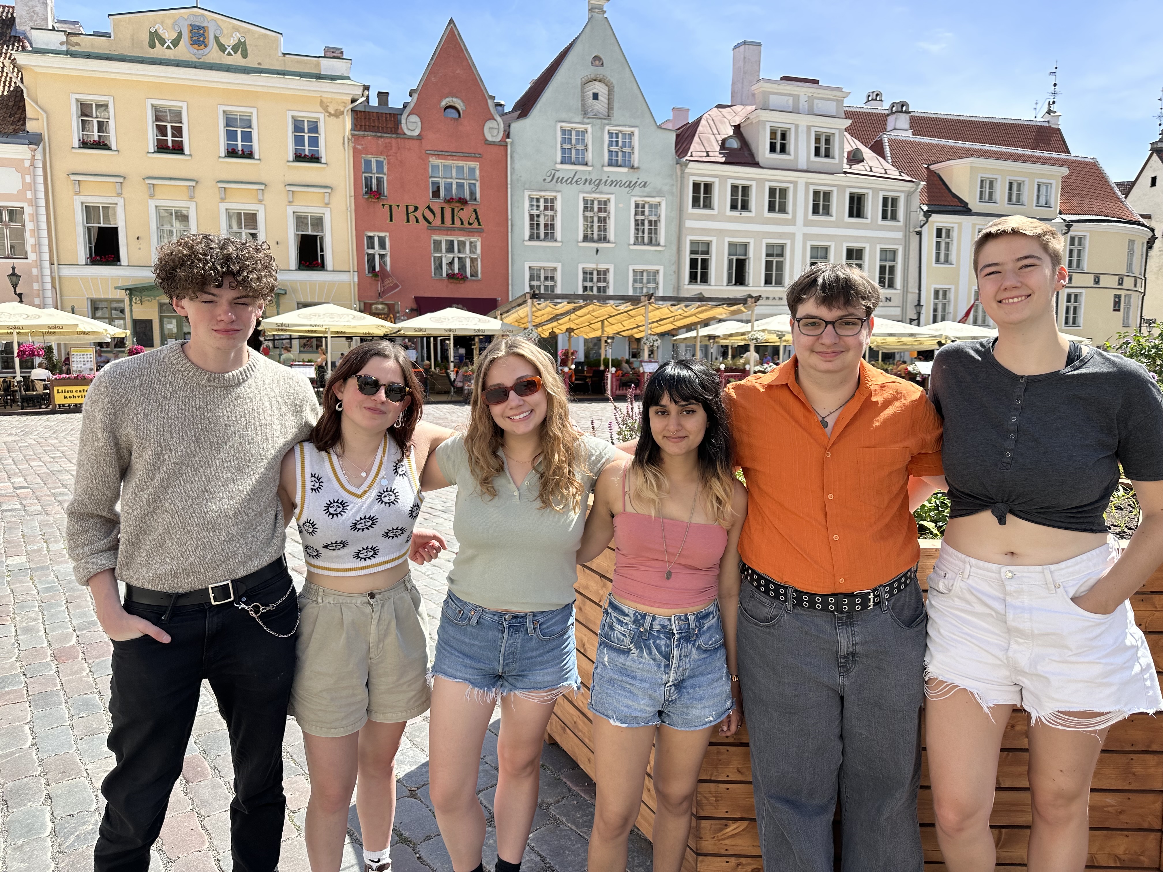 Picture of students including Reed students in Tallinn, Estonia 